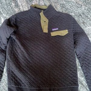 Patagonia quilted pull over